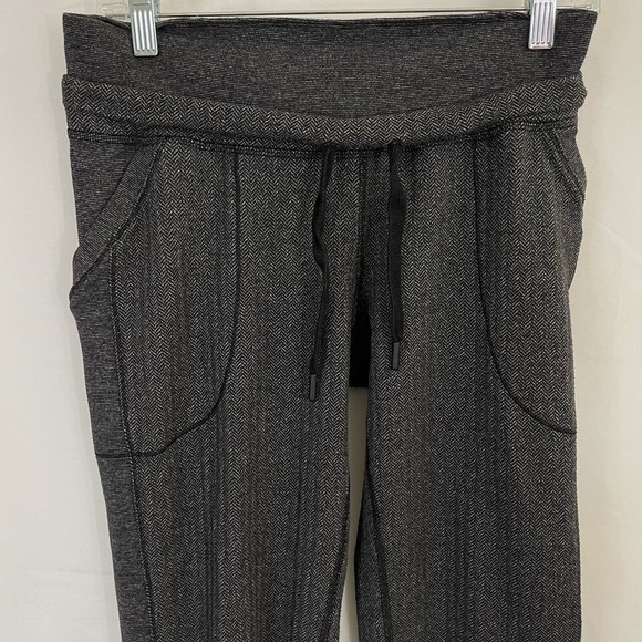 Lululemon Base Runner Black Rulu Pant Jogger Sz 6 Casual sweatpants draw string - Picture 2 of 6